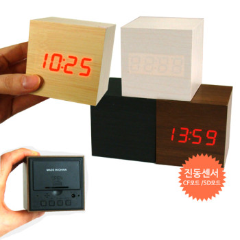 책상시계[LED디지털 우드시계-정사각]