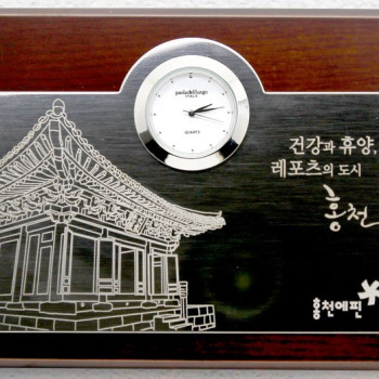 스토리 아트레이저 탁상용 시계기념패 47M/L